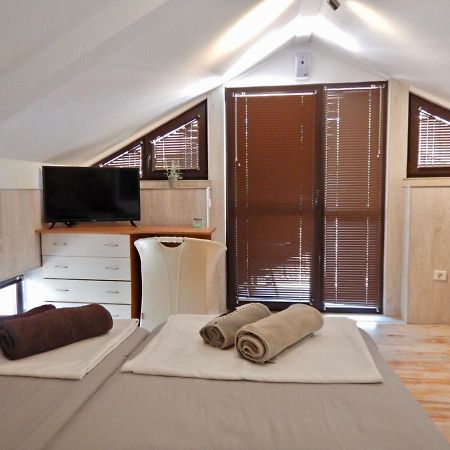 Къща За Гости Кребс Guesthousekrebs Shumen Exterior photo